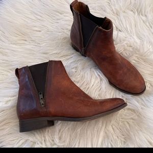 Frye Carly cognac leather Chelsea booties size 8.5